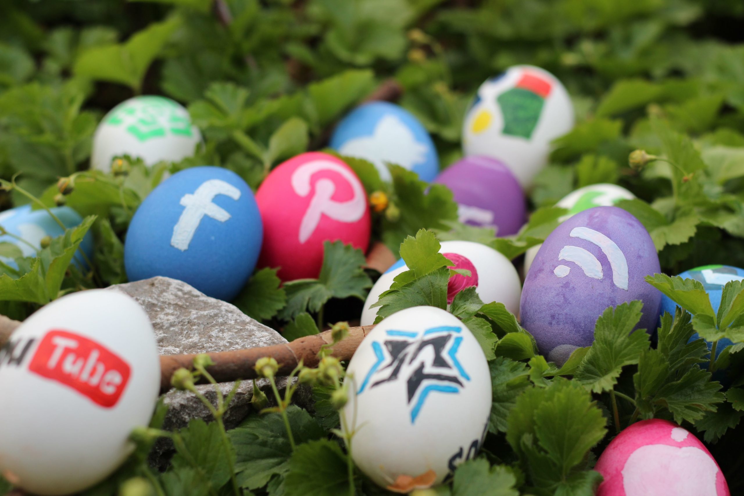 social media scaled - 4 Egg-cellent Easter Marketing Campaigns To Learn From